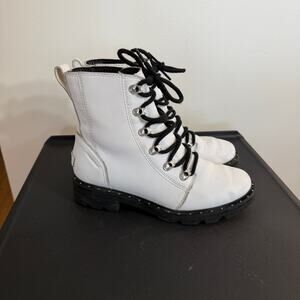 Sorel White Lennox Lace Boot Size 7.5